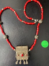 Quran holder amulet necklace silver and glass beads