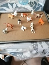 Lot de 12 figurines petits
