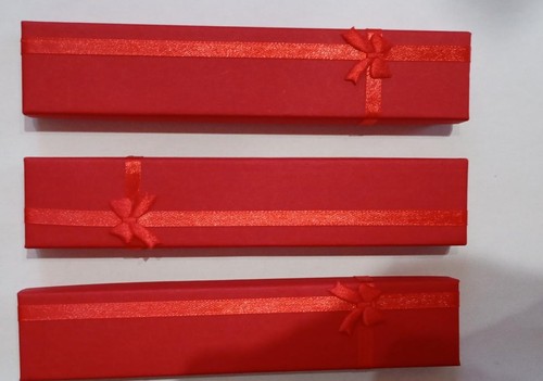 Boîtes rouge pour ranger - boîtes,