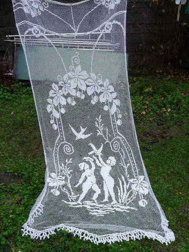 Ancien grand rideau filet - grand, en