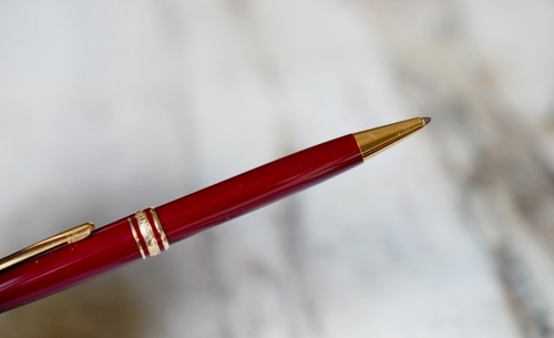 Tres beau stylo - ,