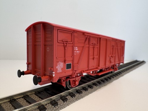 Models 30013 wagon - ls,