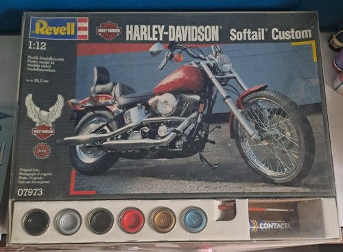 Maquette revell harley - revell,
