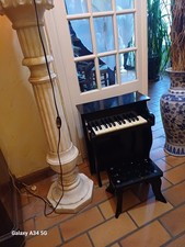 Tres Joli Piano Enfant