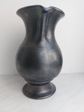 pichet en ceramique signé