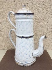 Ancienne cafetière émaillée