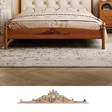 Applique en bois sculptée à