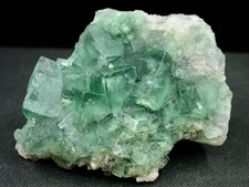 FLUORITE - MANDROSONORO, MADAGASCAR - 7 x 6,7 cm - 121,9 g