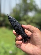 Poignard en obsidienne