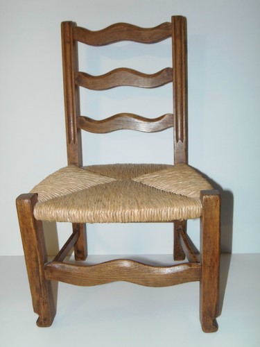 Jolie chaise ancienne - chaise,