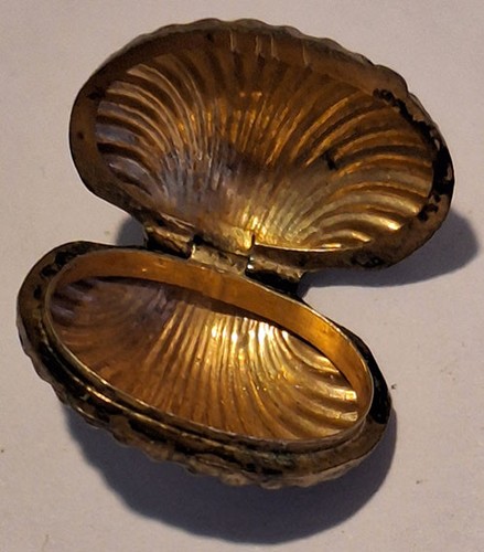 Médaillon ancien coquille - ancien,
