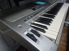 Instruments  psr2100 yamaha