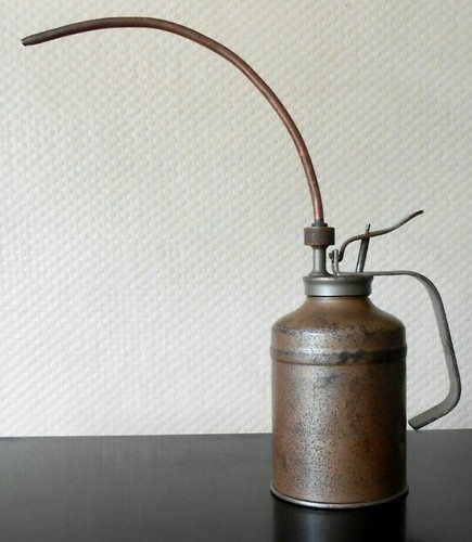Burette huile chars 1940 - à, de