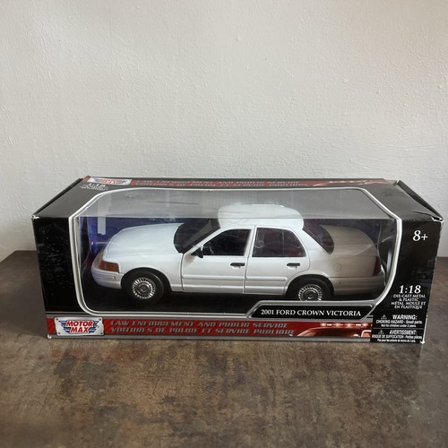 Motormax 2001 ford crown - -,