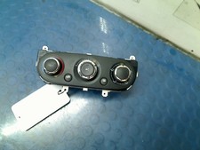 RENAULT CLIO IV (5R) 2014 T1019676Z Climate Control OPERATOR