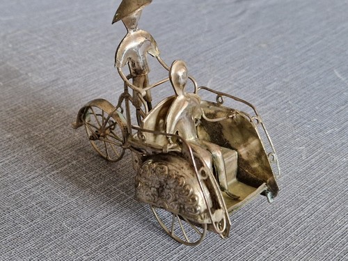 Ancien pousse miniature - pousse-pousse,