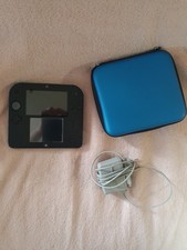 Nintendo 2DS bleue/noire 1To
