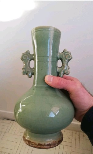 Chinese vase longquan guan - chinese,
