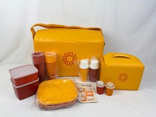 VTG Nappe Babcock & Tupperware Sunshine Set Soft Coolers Plates Cups + More 1982