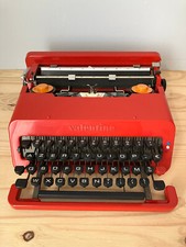 Olivetti Valentine Red typewriter - Ettore Sottsass - typewriter VGC