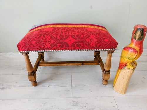 Tabouret ancien restauré - , en