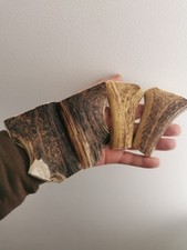 323. POIGNÉE DU COUTEAU