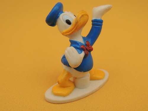 Donald duck disney figurine - -,