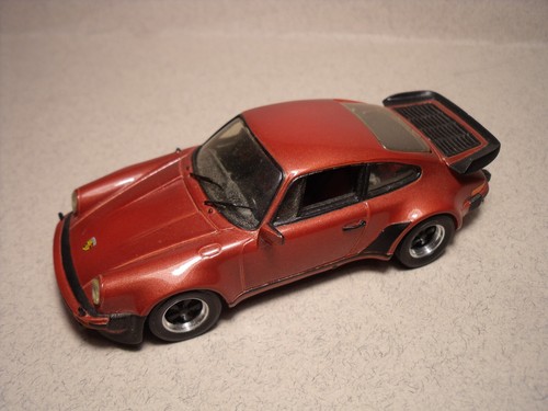 Porsche 930 turbo 3 - 1/43,