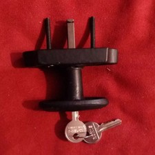 poignée crémone à clef