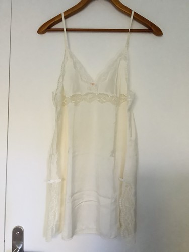 Nuisette femme blanche