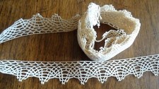 DENTELLE  - ancienne  aux