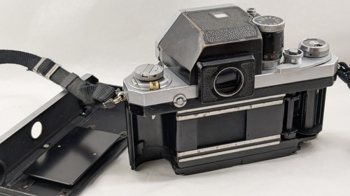 Nikon avec viseur prisme - f,