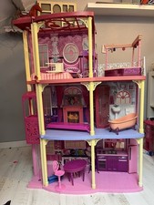 maison de poupee Barbie sur 3