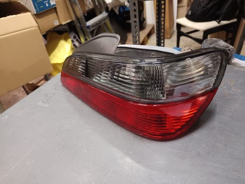 Peugeot 406 right tailight - peugeot,