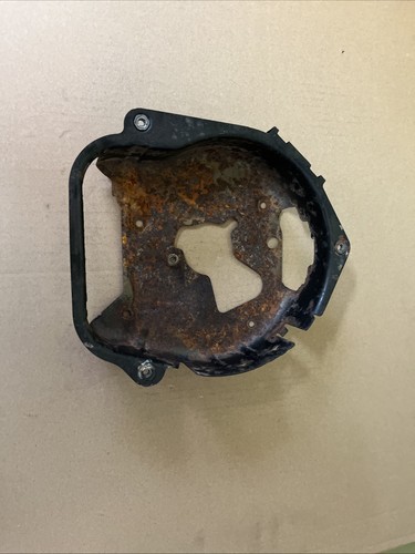 Protection volant moteur - de,