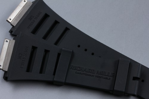 Presque comme neuf bracelet - neuf],