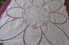 Nappe festonnée avec
