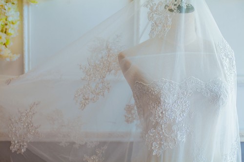 Robe mariée dentelle - robe, en
