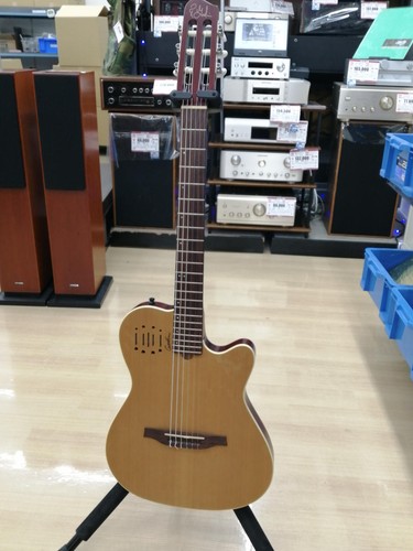 Godin multiac nylon - nylon, encore