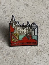 Pin’s Fontaine L’évêque