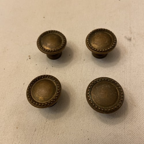 Lot boutons laiton à - lot,