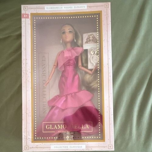 Glamourella poupée élégante