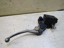 maitre cylindre de frein avant