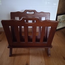 Porte revues, journaux, BD, disques, en bois d'acajou massif, excellent état