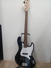 Guitare basse électrique