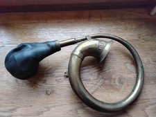 VOITURE ANCIENNE KLAXON RETRO