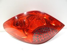 Feu arriere principal gauche