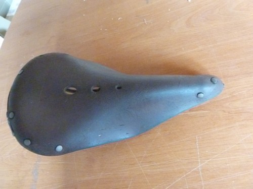 Ancien vélo selle cuir - , brown