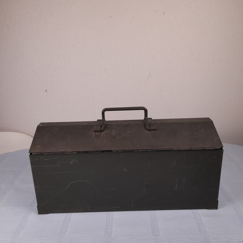 Ancienne caisse outils - à,