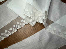VOLANT en fin linon DENTELLE